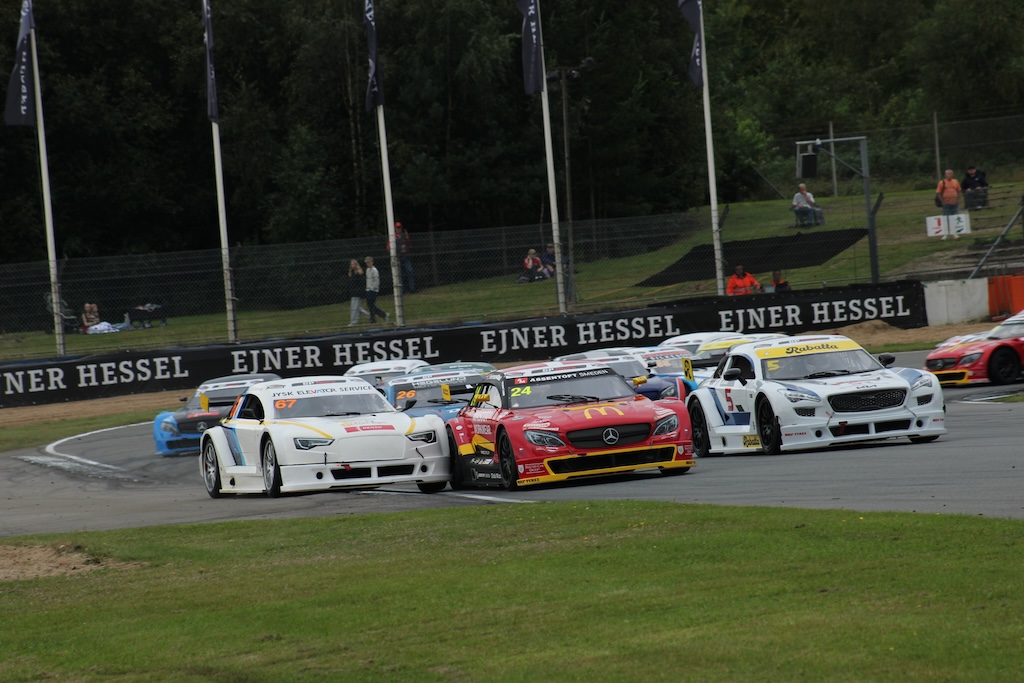 Simon Jacob Holm Seiersen i #24
(Foto: Motorsporten.dk)
